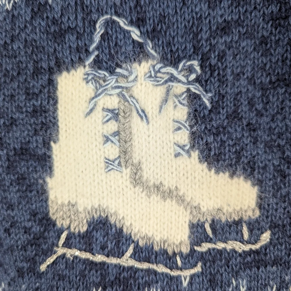 North Crest Sweater Vest Size 1X (14W/16W) Ice Skates, Trees, Snowflakes - Picture 7 of 14